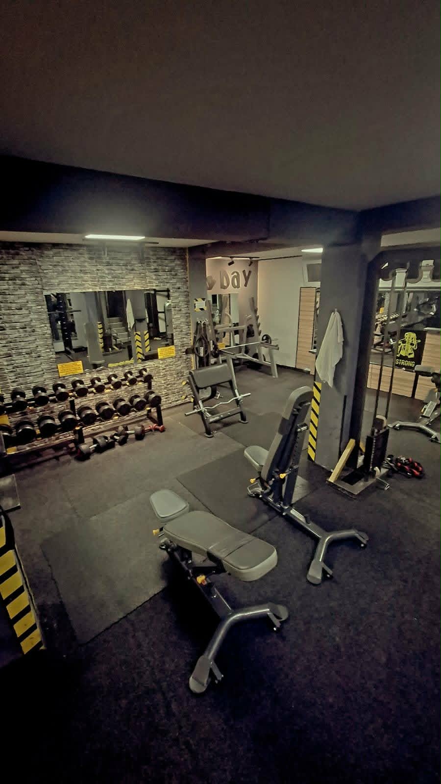 Fitness club STRONG - 6