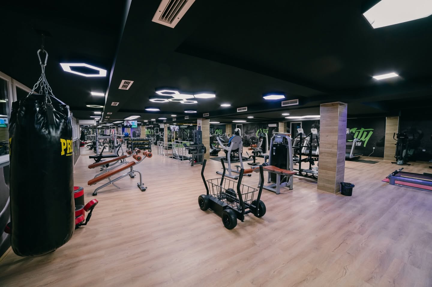 CITY GYM - 7