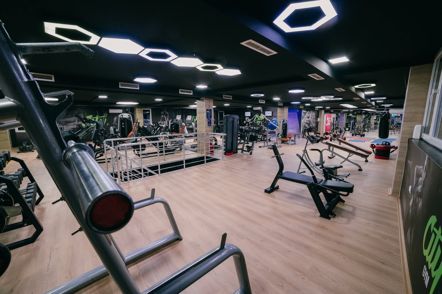 CITY GYM - 10